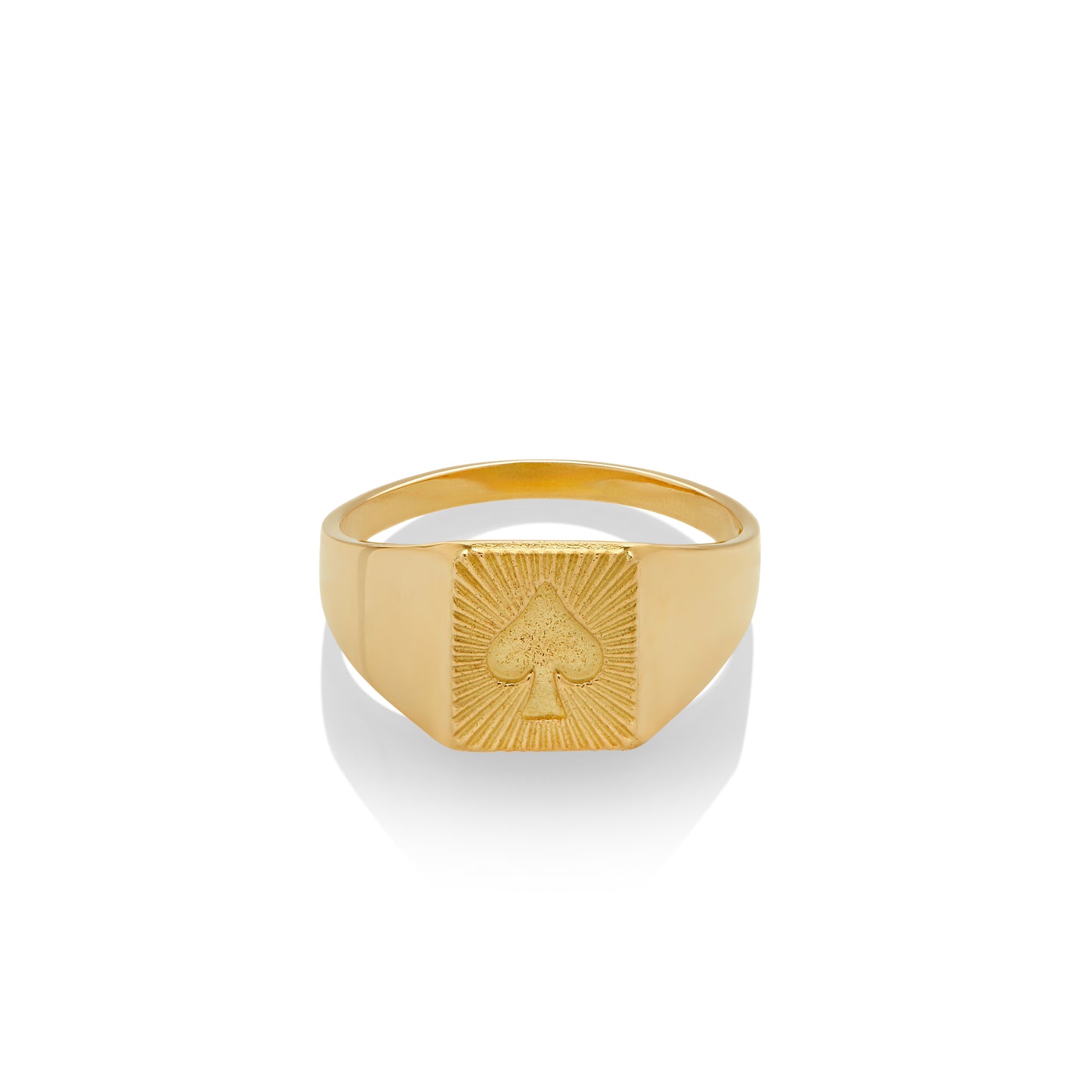 Anillos de 18K, elaborados a mano por artesanos peruanos. Diseños atemporales para cada ocasión.