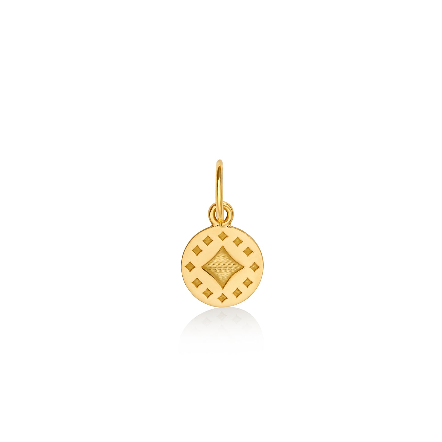 Pendientes de 18k, elaborados a mano por artesanos peruanos. Trazabilidad en cada pieza.